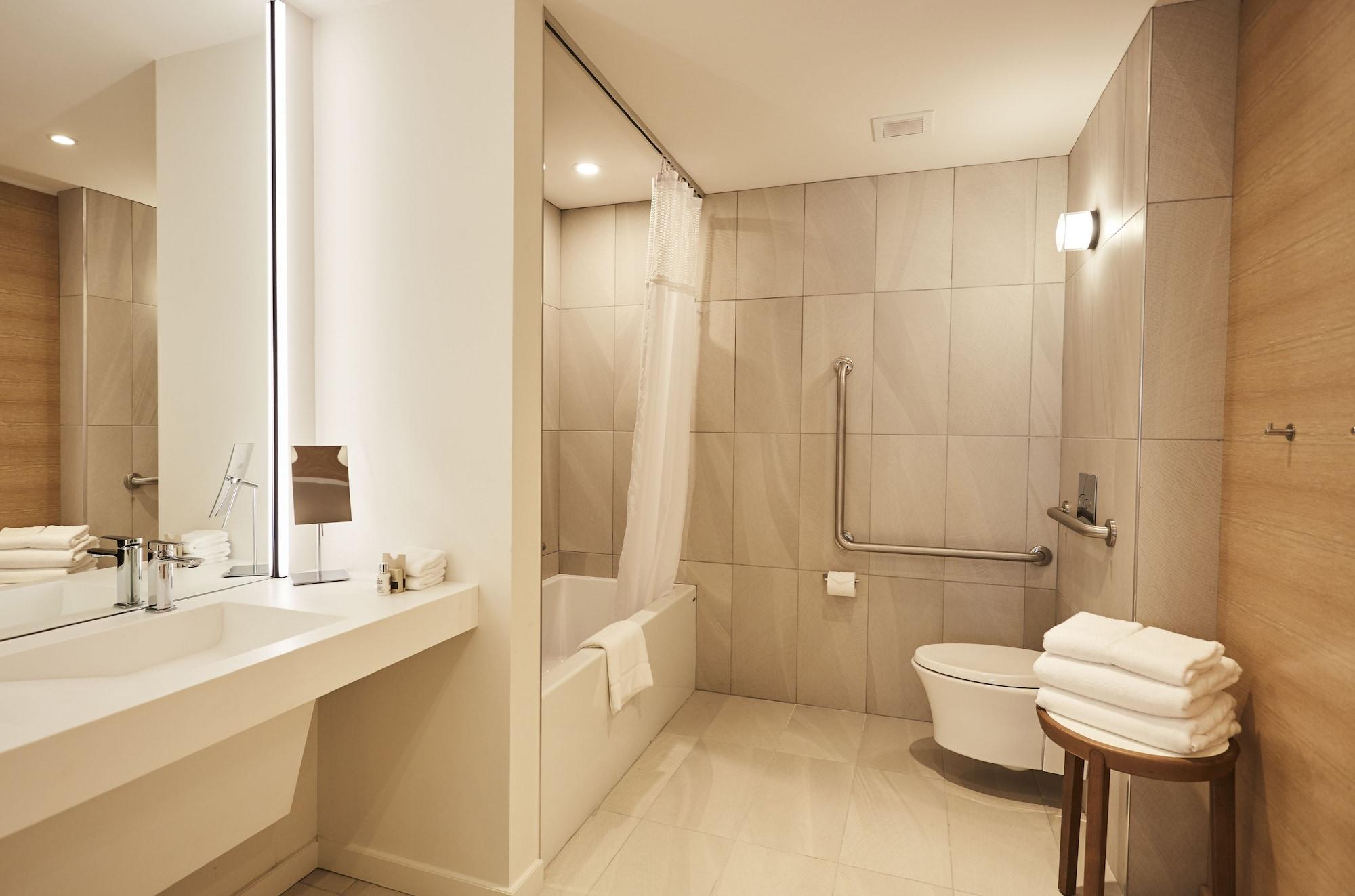 Le Germain Hotel Отава Екстериор снимка