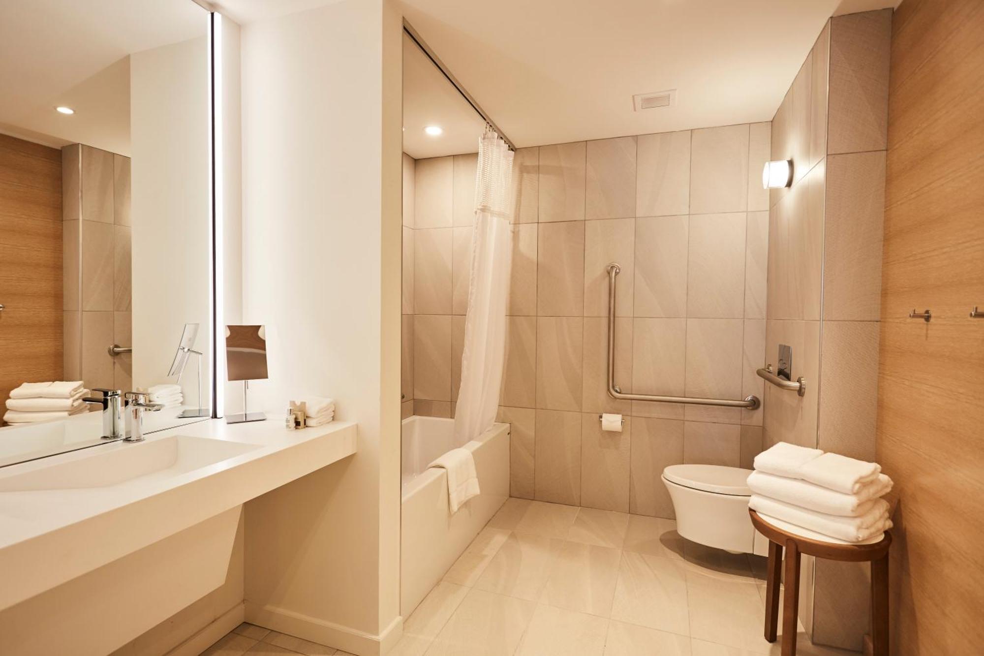 Le Germain Hotel Отава Екстериор снимка